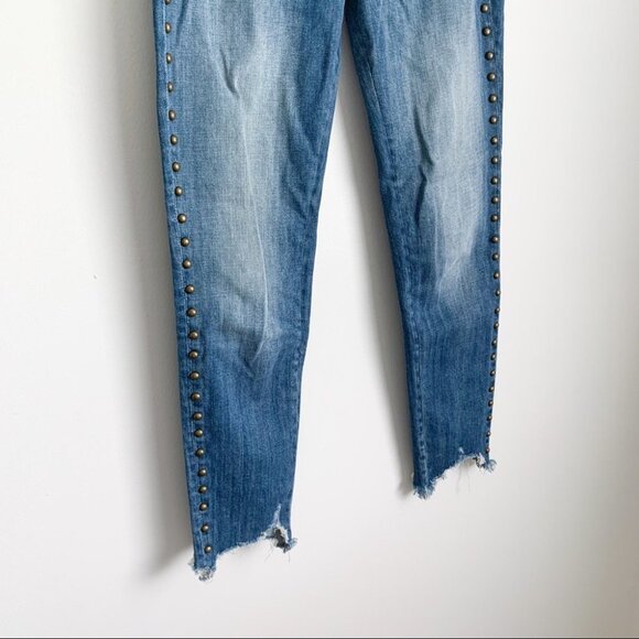 BUNDLE JAIMEG22 Driftwood Jackie Studded Step Hem Jeans - Picture 6 of 12